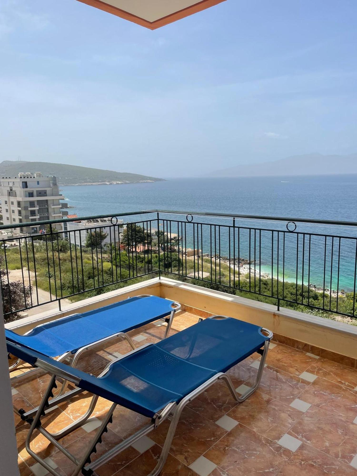 Lovely 3-Bedroom Apartment Rei Sarandë Exterior foto